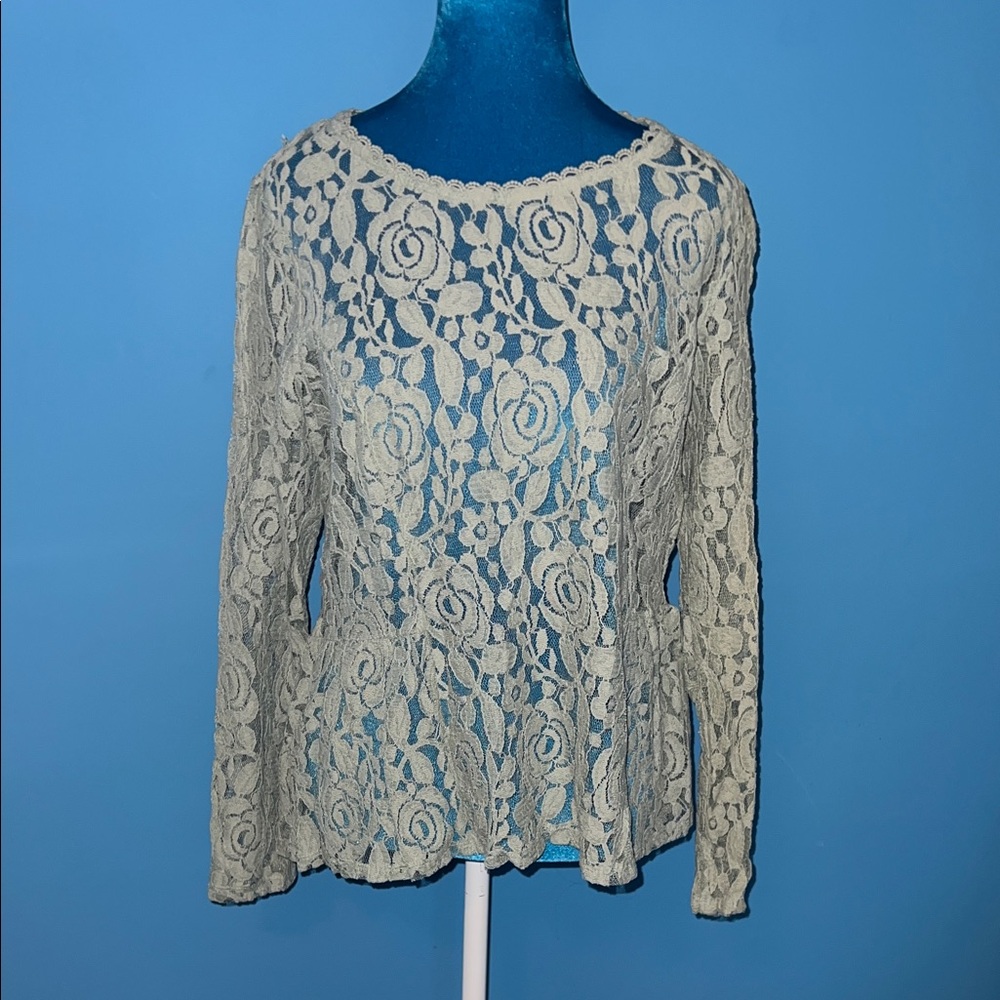 Elegant Lace Long Sleeve Top